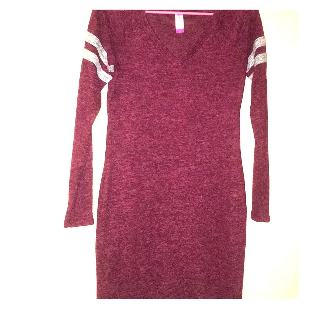 V-neck dress